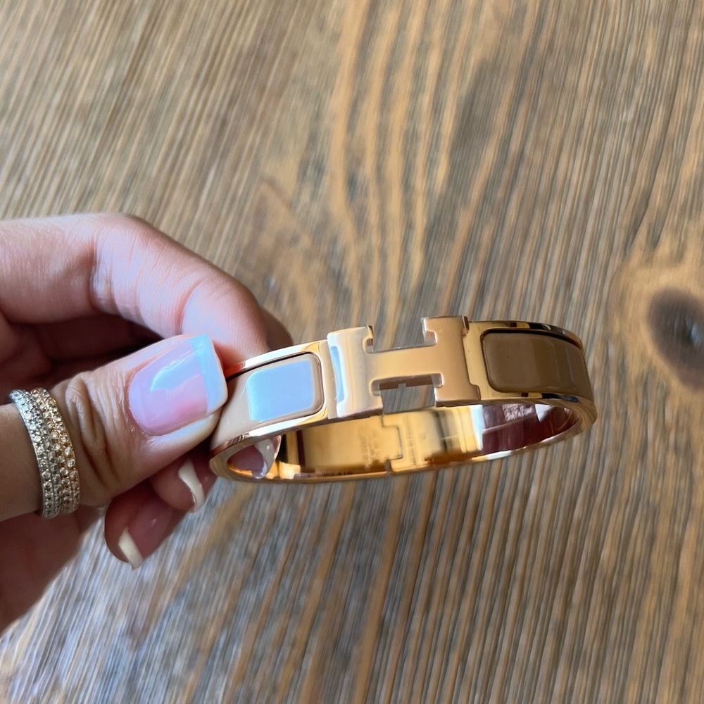 NWT - Brand New Hermes Clic H Chataigne In Size PM with rose gold hardware